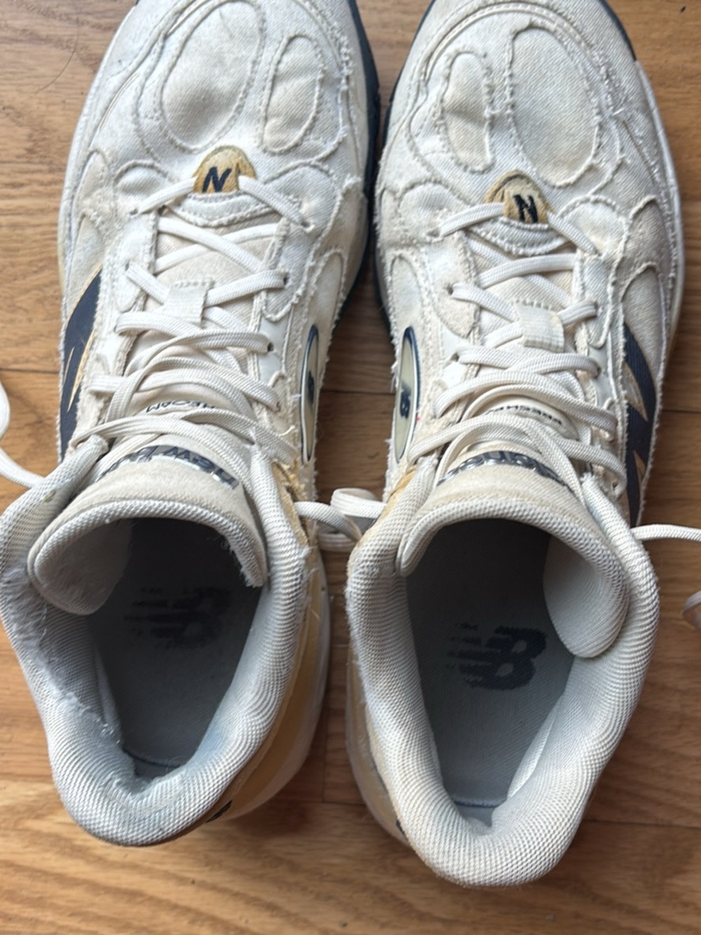New Balance Fresh Foam BB Basketball shoes - size 12